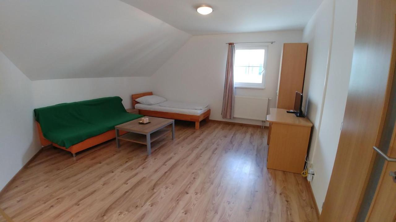 Lei'S Wok Hotel Neusiedl am See Bagian luar foto